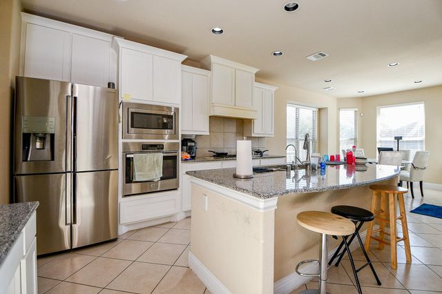 2446 Flowering Brook Lane, Sugar Land, TX 77479