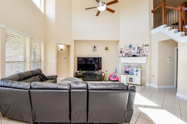 2446 Flowering Brook Lane, Sugar Land, TX 77479