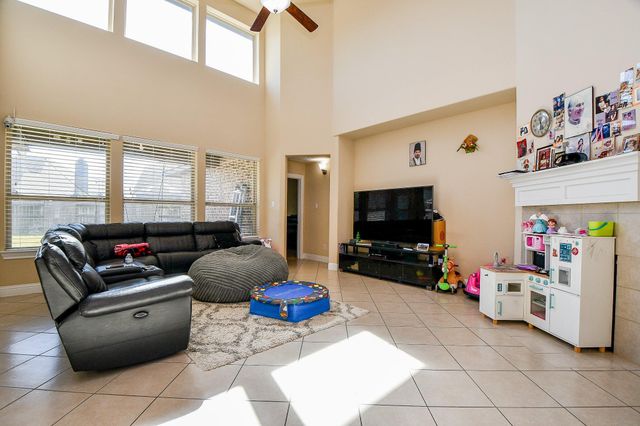 2446 Flowering Brook Lane, Sugar Land, TX 77479