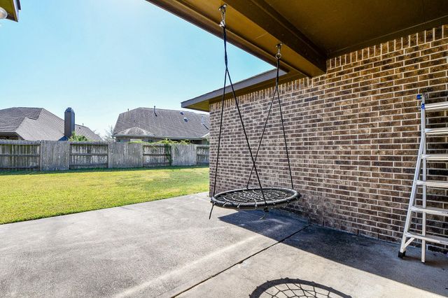 2446 Flowering Brook Lane, Sugar Land, TX 77479