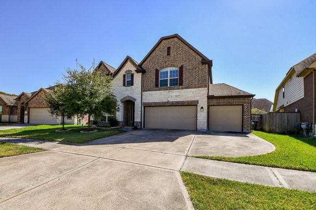 2446 Flowering Brook Lane, Sugar Land, TX 77479