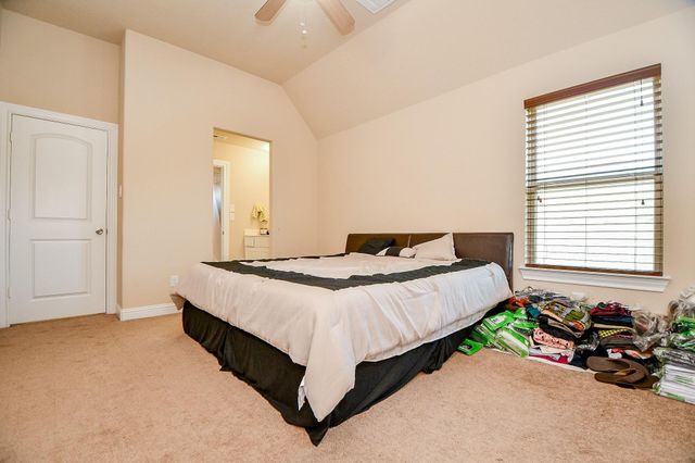 2446 Flowering Brook Lane, Sugar Land, TX 77479