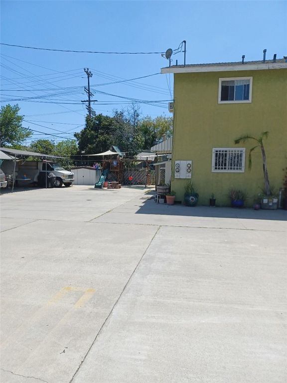 Image 4 of property listing at 3408 N Figueroa Street, Glassell Park, CA 90065