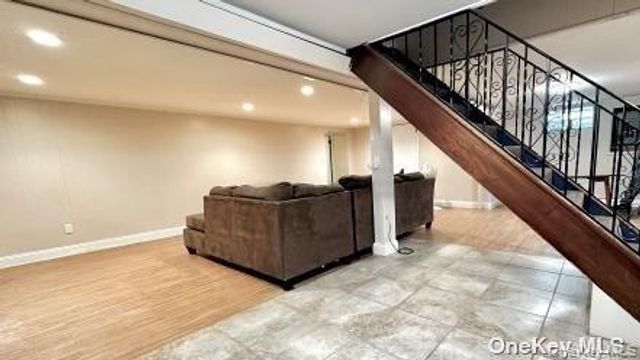 28 Ann Street, Glen Cove, NY 11542