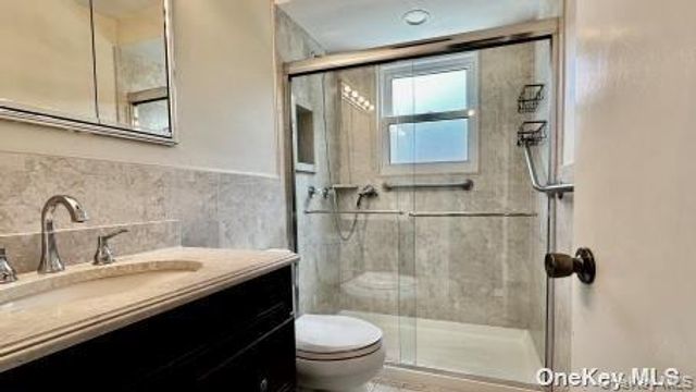 28 Ann Street, Glen Cove, NY 11542