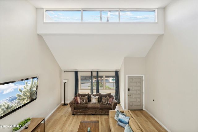 7302 E Rancho Vista Drive, Scottsdale, AZ 85251
