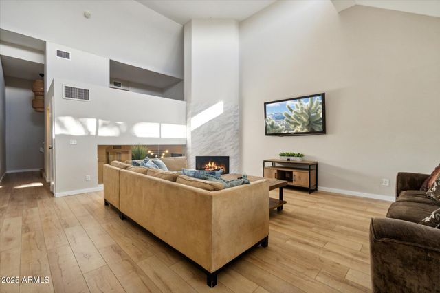 7302 E Rancho Vista Drive, Scottsdale, AZ 85251