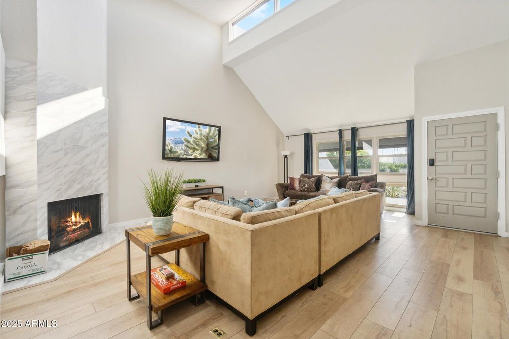 7302 E Rancho Vista Drive, Scottsdale, AZ 85251