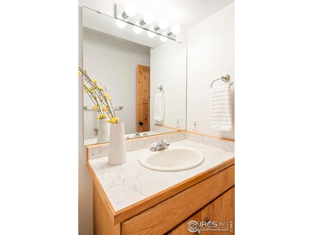 7430 Clubhouse Rd, Boulder, CO 80301