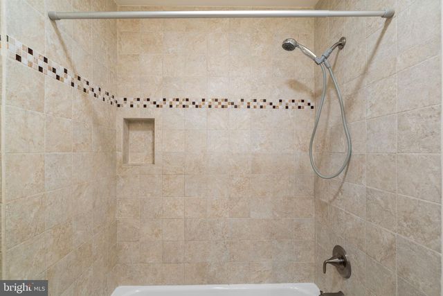 2306 BARBOUR RD, Falls Church, VA 22043