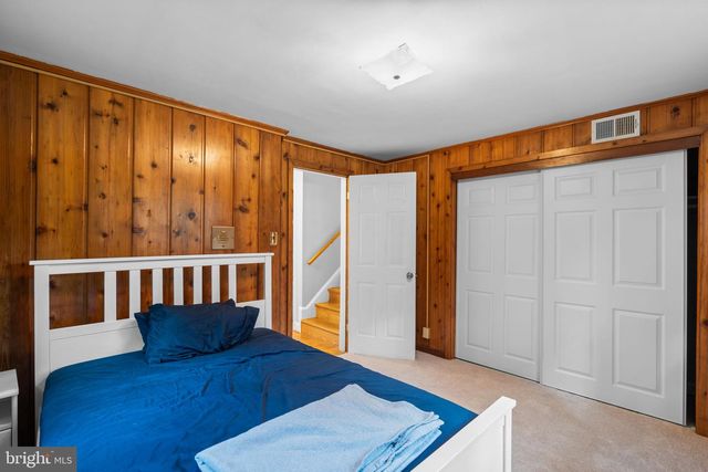 2306 BARBOUR RD, Falls Church, VA 22043