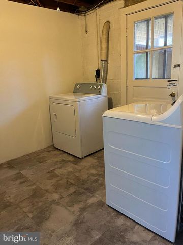 2306 BARBOUR RD, Falls Church, VA 22043