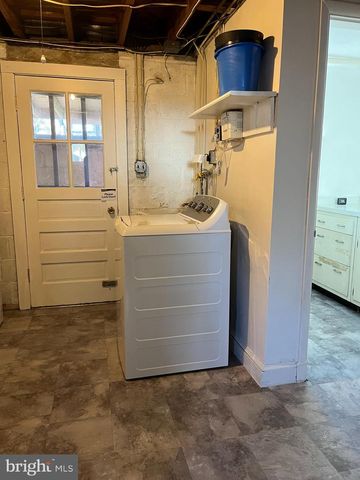 2306 BARBOUR RD, Falls Church, VA 22043