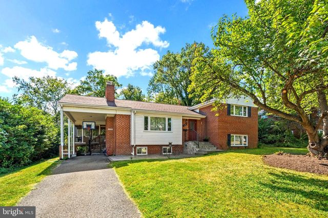 2306 BARBOUR RD, Falls Church, VA 22043