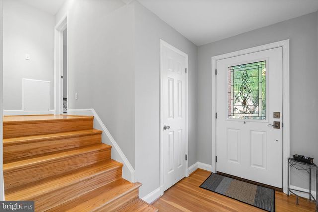 2306 BARBOUR RD, Falls Church, VA 22043