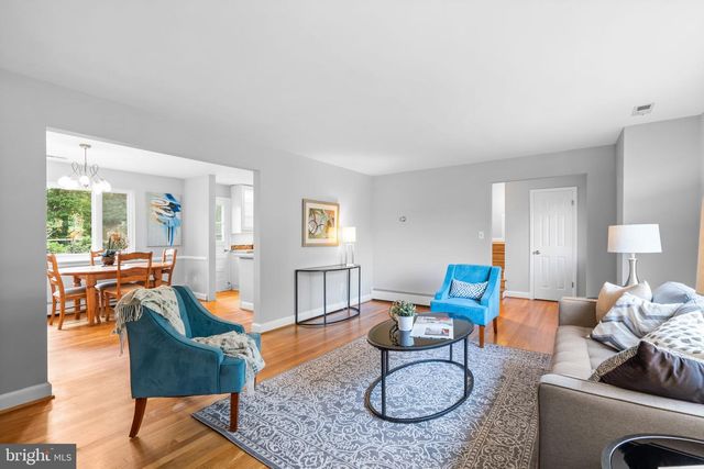 2306 BARBOUR RD, Falls Church, VA 22043