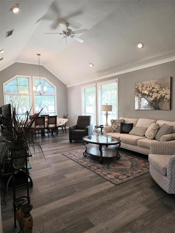 3242 Birchwood Triangle, Port Arthur, TX 77642