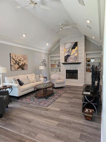 3242 Birchwood Triangle, Port Arthur, TX 77642