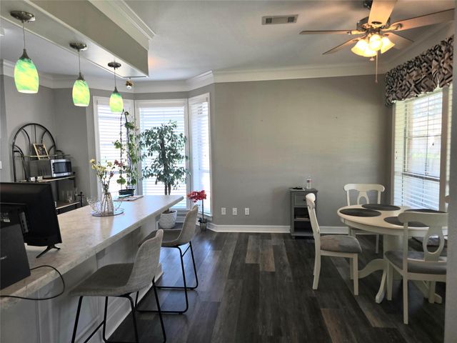 3242 Birchwood Triangle, Port Arthur, TX 77642