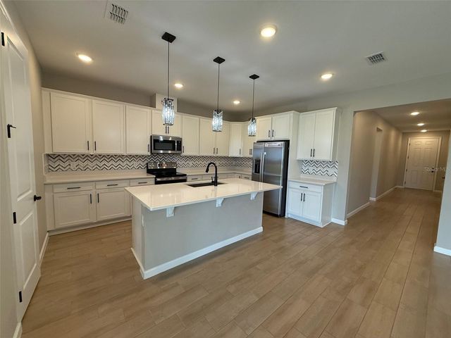 10073 SPRING LAKE DRIVE, Clermont, FL 34711