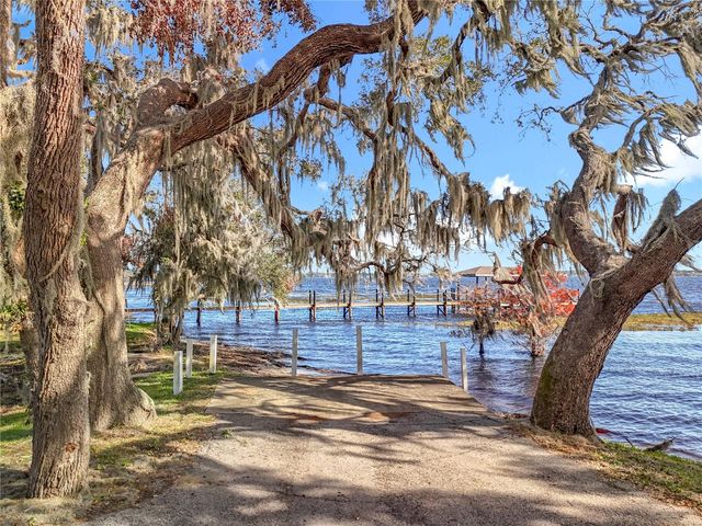 10073 SPRING LAKE DRIVE, Clermont, FL 34711