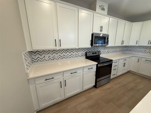 10073 SPRING LAKE DRIVE, Clermont, FL 34711