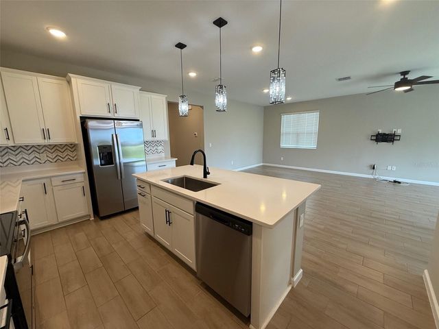 10073 SPRING LAKE DRIVE, Clermont, FL 34711