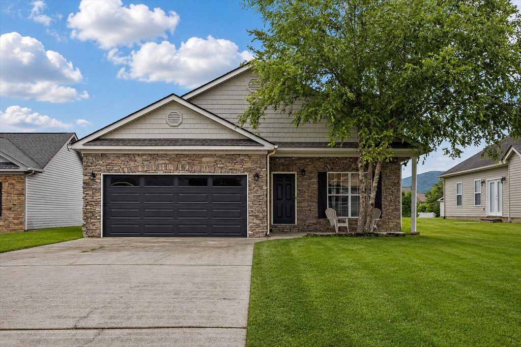 8279 Bluegill Circle, Ooltewah, TN 37363