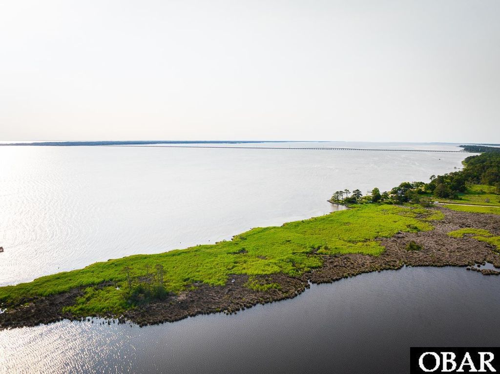 Image 33 of property listing at 1327 W Kitty Hawk Road, Kitty Hawk, NC 27949