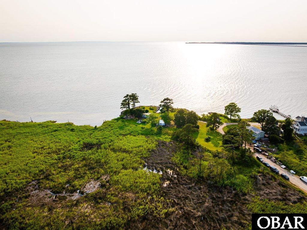 Image 36 of property listing at 1327 W Kitty Hawk Road, Kitty Hawk, NC 27949