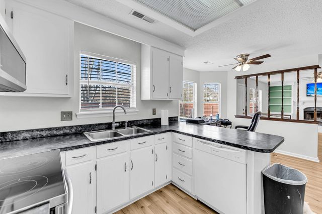 844 N Aylesbury Road, Goose Creek, SC 29445