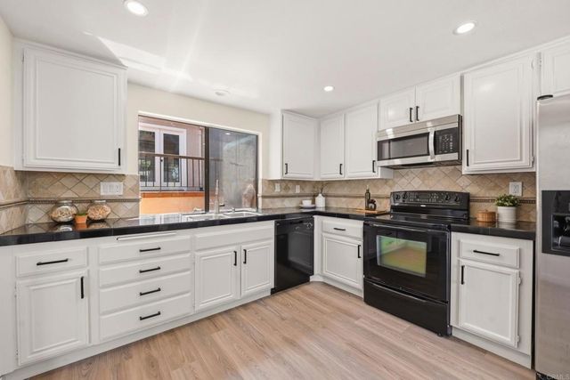 2090 Avenida de Aquacate, Escondido, CA 92026