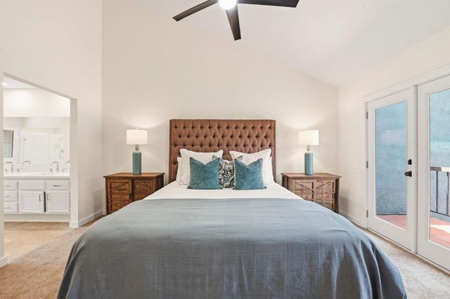 2090 Avenida de Aquacate, Escondido, CA 92026