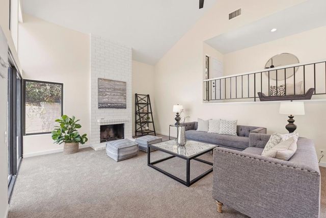 2090 Avenida de Aquacate, Escondido, CA 92026