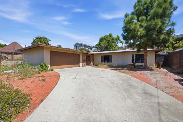 2765 Tokalon Street, San Diego, CA 92110