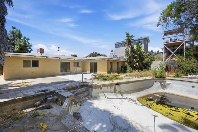 2765 Tokalon Street, San Diego, CA 92110