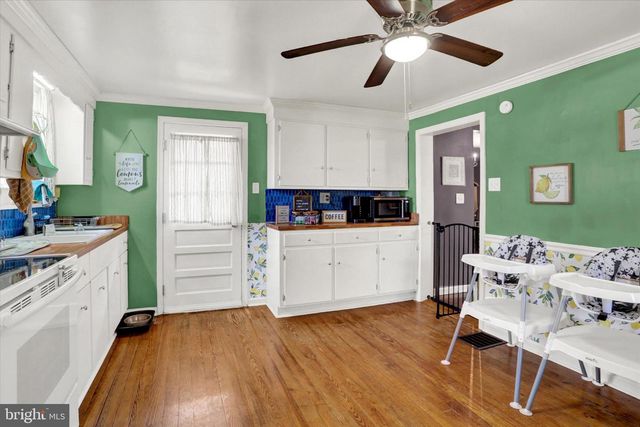212 CHESTNUT ST, Mount Holly Springs, PA 17065