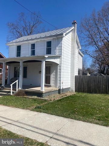 212 CHESTNUT ST, Mount Holly Springs, PA 17065