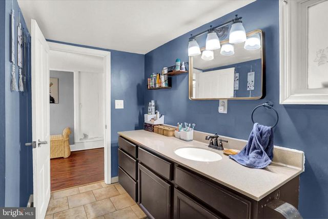 212 CHESTNUT ST, Mount Holly Springs, PA 17065