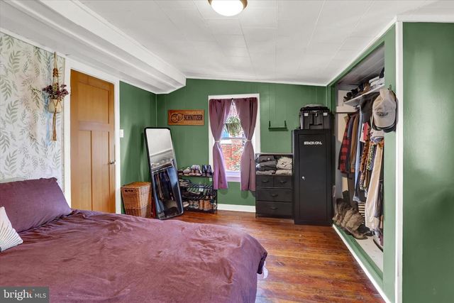 212 CHESTNUT ST, Mount Holly Springs, PA 17065