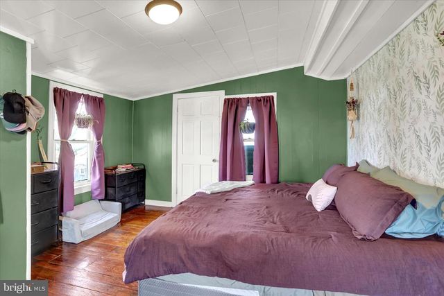 212 CHESTNUT ST, Mount Holly Springs, PA 17065