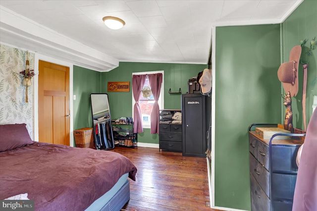 212 CHESTNUT ST, Mount Holly Springs, PA 17065