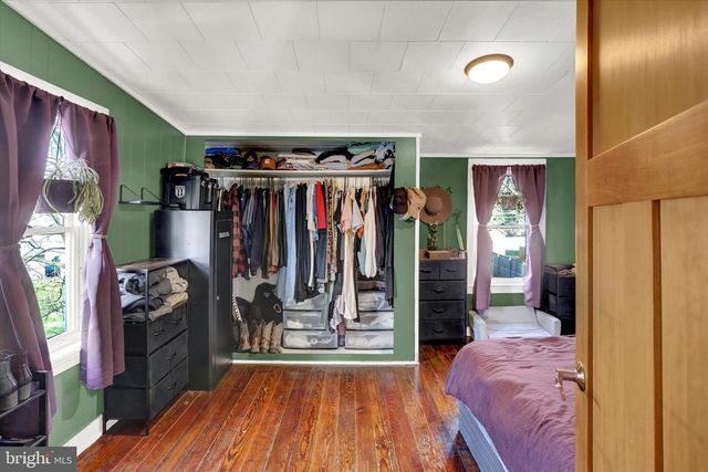 212 CHESTNUT ST, Mount Holly Springs, PA 17065
