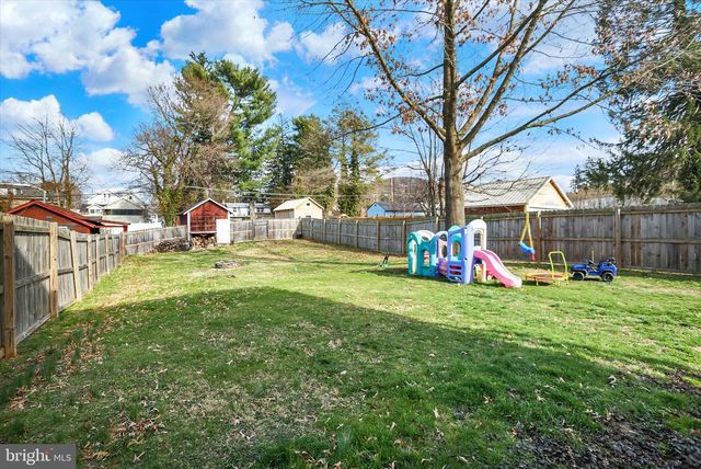 212 CHESTNUT ST, Mount Holly Springs, PA 17065