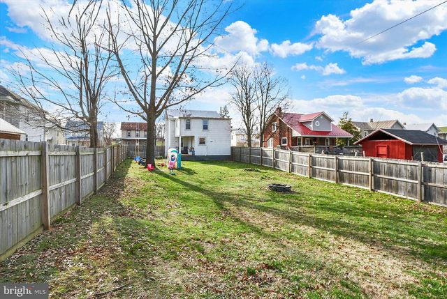 212 CHESTNUT ST, Mount Holly Springs, PA 17065