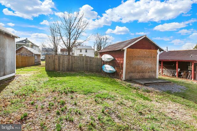 212 CHESTNUT ST, Mount Holly Springs, PA 17065