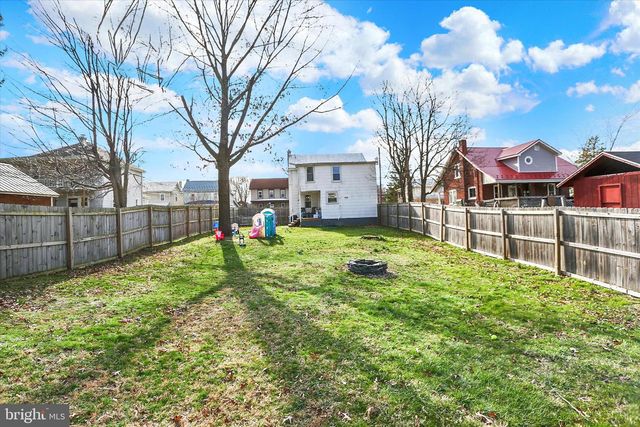 212 CHESTNUT ST, Mount Holly Springs, PA 17065