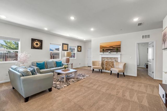 1400 Shoreline Drive, Madera, CA 93637
