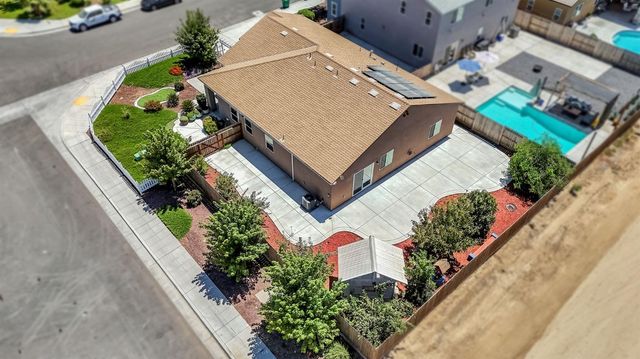 1400 Shoreline Drive, Madera, CA 93637