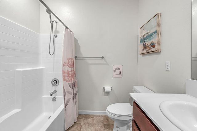 1400 Shoreline Drive, Madera, CA 93637